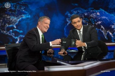 trevor noah w de Blasio