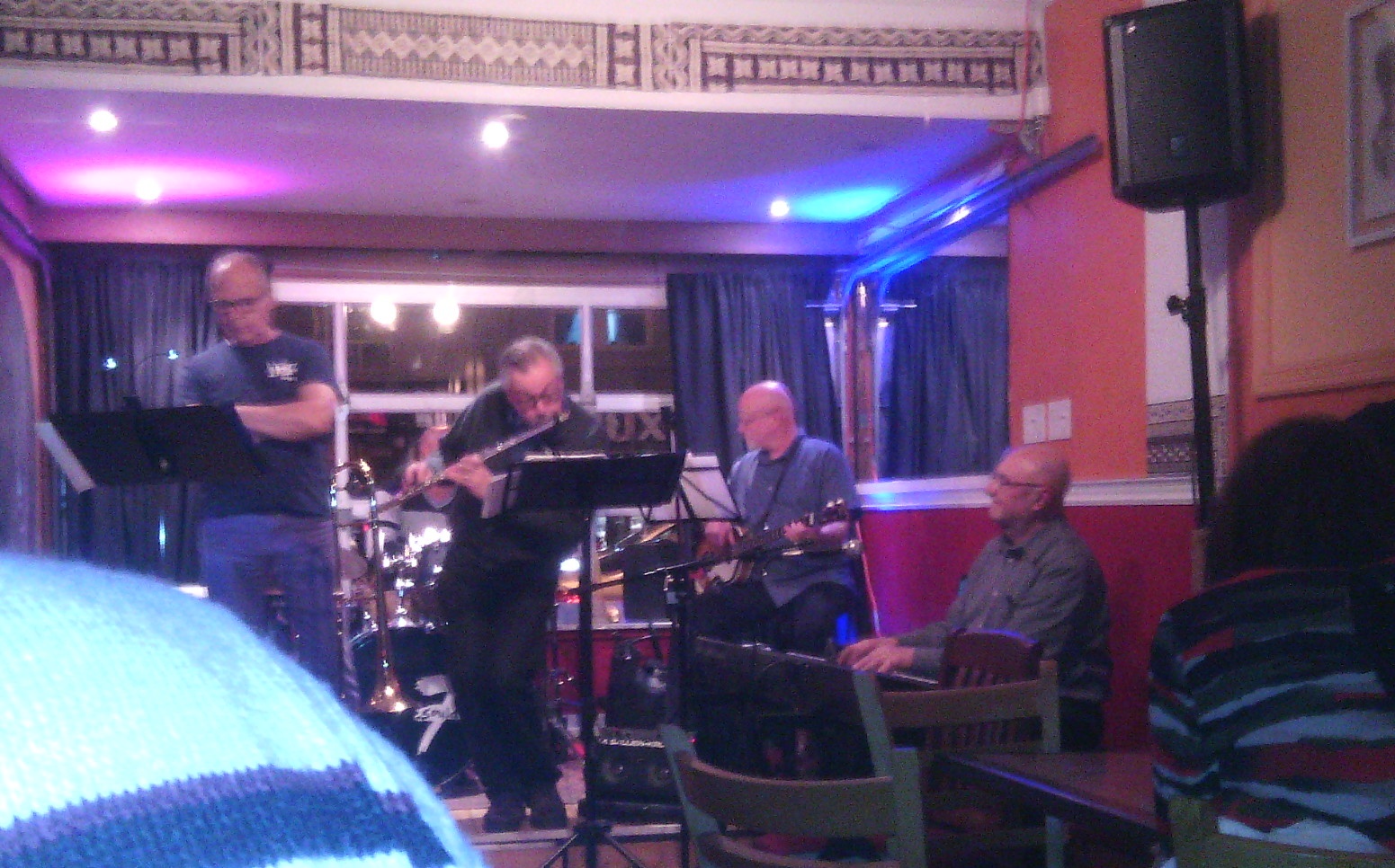 don-naduriak-band-hirut-jan-2017