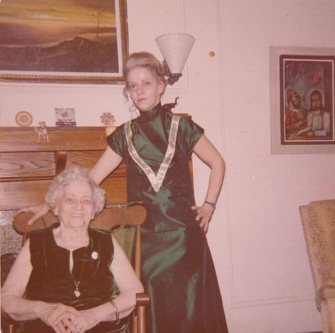 mum and gram xmas 1972