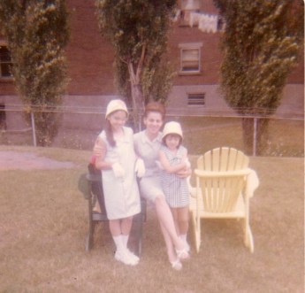 mum with r and j 1964 001